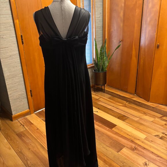 Black Evening Gown - Picture 3 of 7